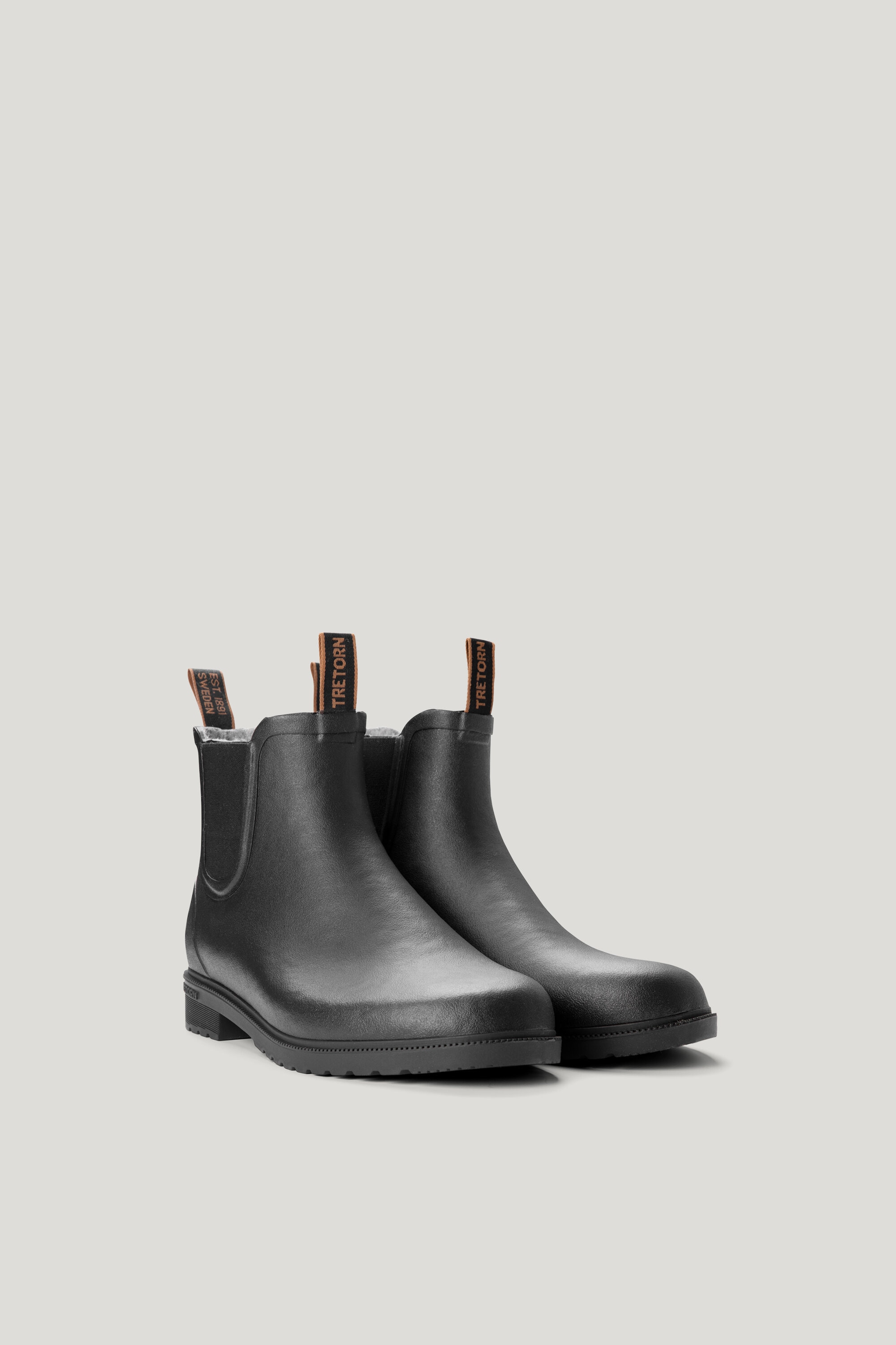 Chelsea Classic Wool Rubber Boots by Tretorn for men and women in the colour black