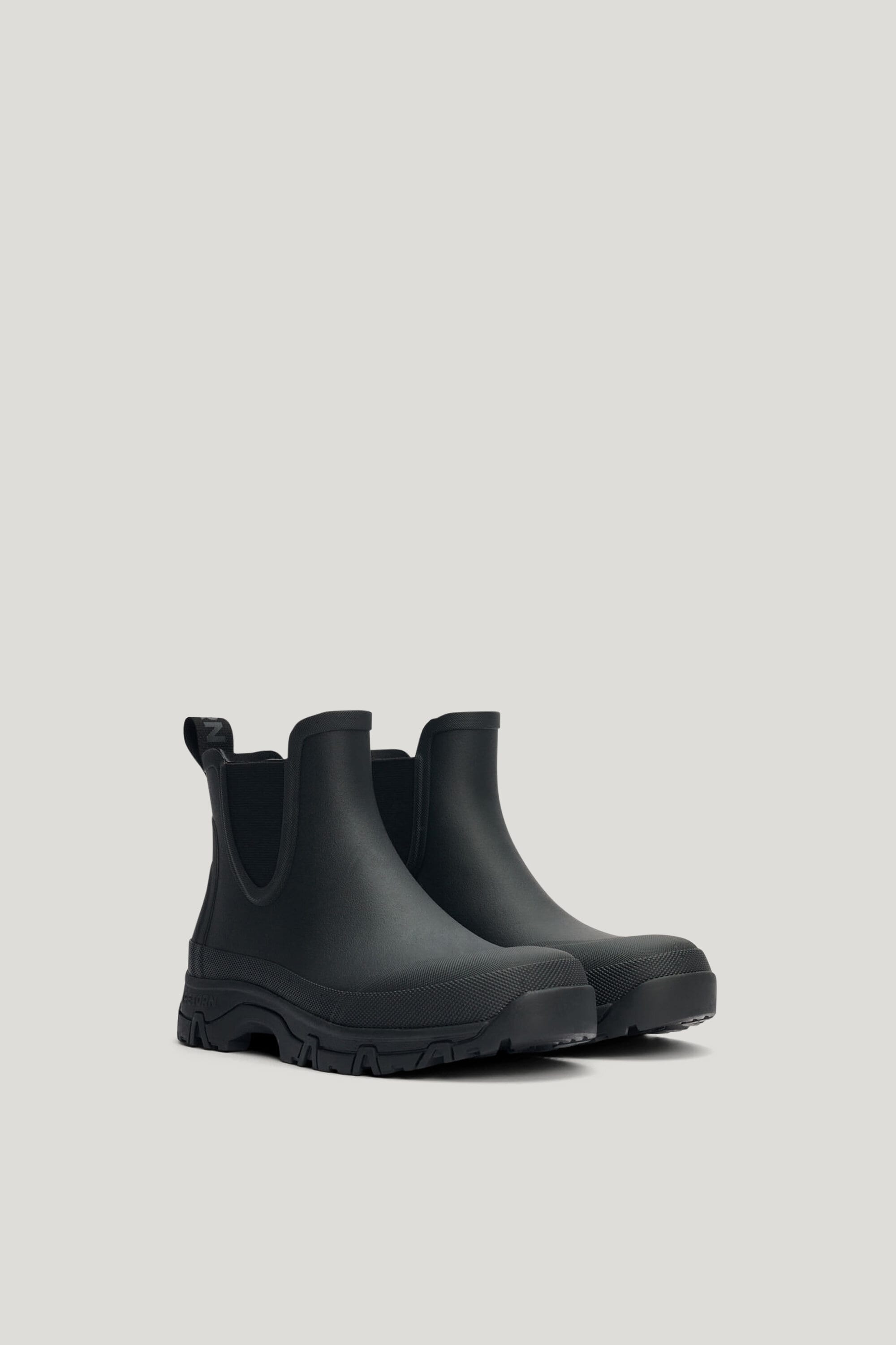 Garpa Rubber boot for men and women in the colour black