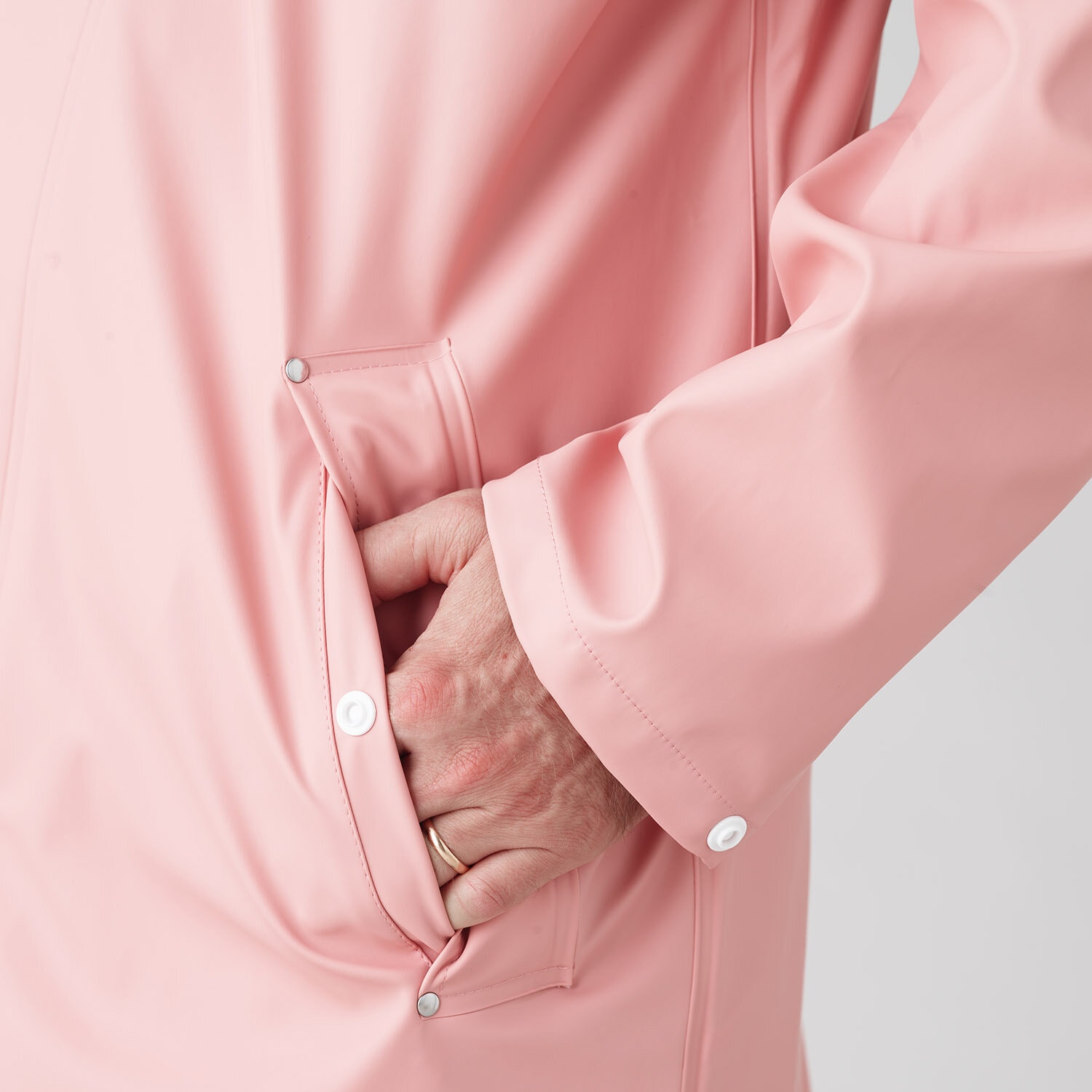 WINGS RAIN JACKET