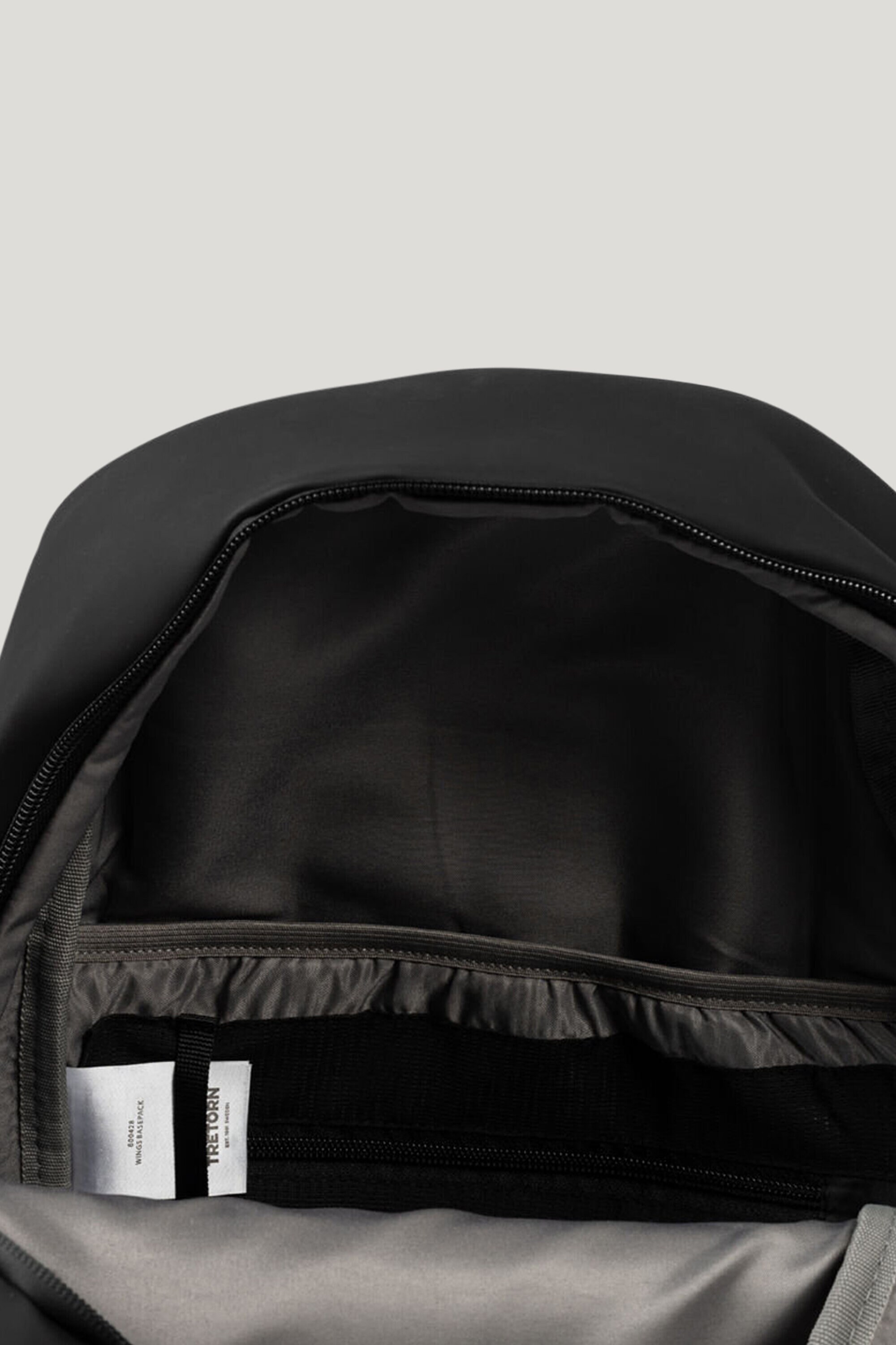 WINGS WATERPROOF BACKPACK