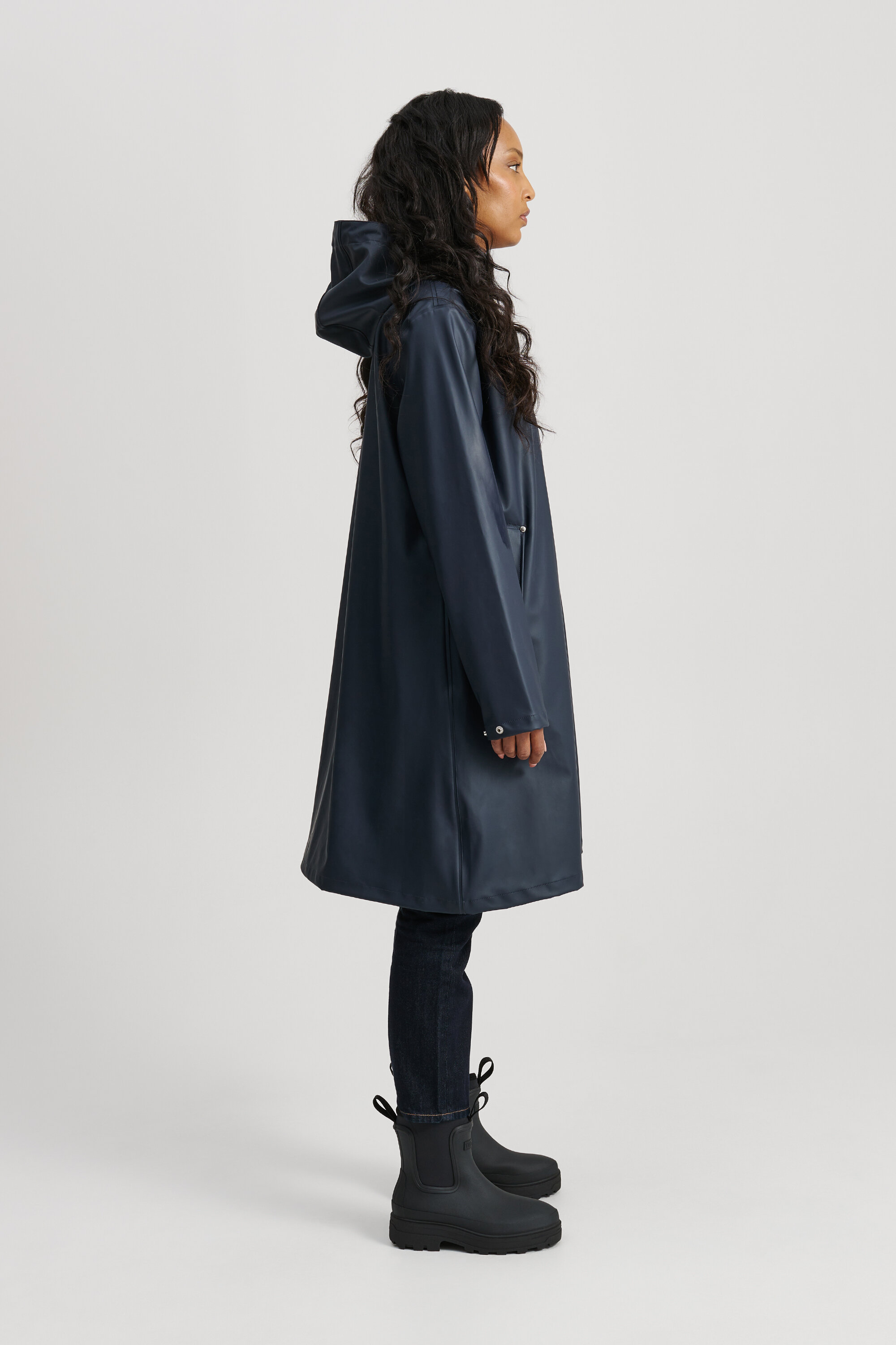 Feminine raincoat 2025