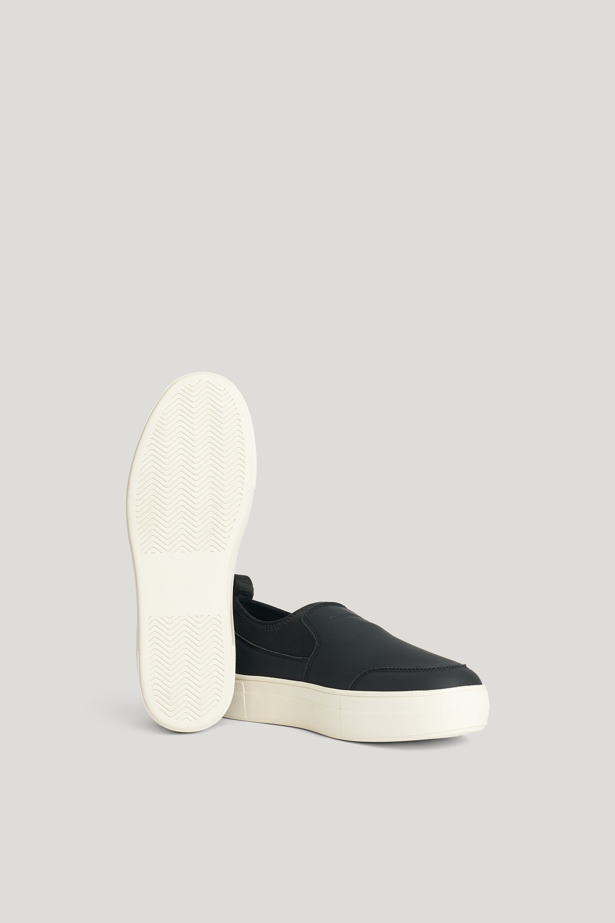 KASE HYBRID WATERPROOF SHOE